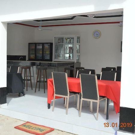 Sukuta Nema Guest House Банжул Екстер'єр фото